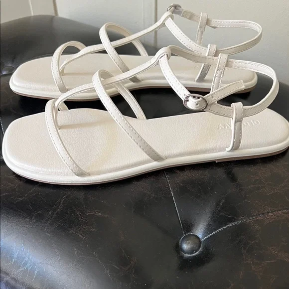 NWOT Sandals - Picture 6 of 6